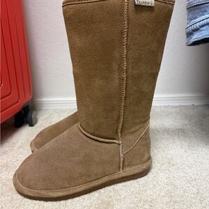 Bearpaw Women's Tan Suede Boots